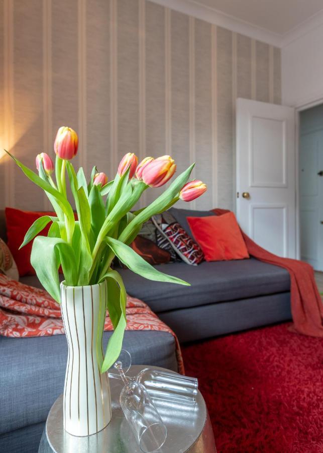 The Wanderlust - 1 Bedroom Apartment L Sleeps 4 With Sofa Bed L Prime Location Plus Free Wifi L Perfect For Business & Leisure Travelers L 15Percent Off Weekly & 20Percent Off Monthly Stays! London Exterior photo