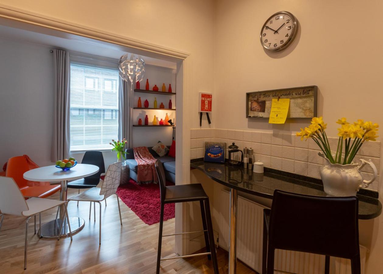 The Wanderlust - 1 Bedroom Apartment L Sleeps 4 With Sofa Bed L Prime Location Plus Free Wifi L Perfect For Business & Leisure Travelers L 15Percent Off Weekly & 20Percent Off Monthly Stays! London Exterior photo