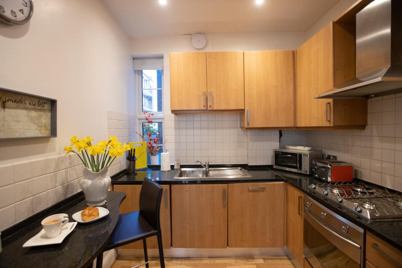 The Wanderlust - 1 Bedroom Apartment L Sleeps 4 With Sofa Bed L Prime Location Plus Free Wifi L Perfect For Business & Leisure Travelers L 15Percent Off Weekly & 20Percent Off Monthly Stays! London Exterior photo